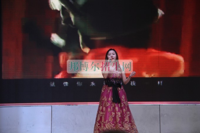 天府新區(qū)成人中等專業(yè)學(xué)校“美好新區(qū)，千年廣都”