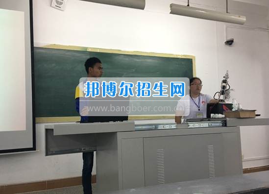 南充職業(yè)技術(shù)學院學子在2017年“華迪杯”中國大學生計算機設(shè)計大賽中獲得佳績
