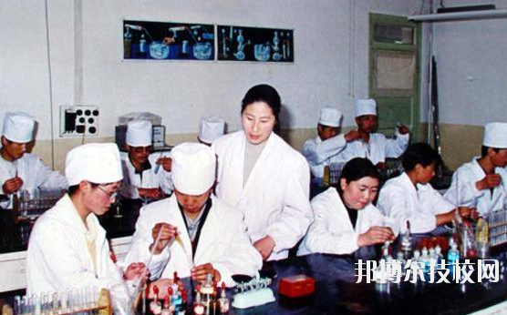 甘南州衛(wèi)生學(xué)校2020年學(xué)費(fèi)、收費(fèi)多少