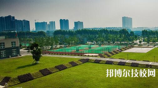 重慶城市建設(shè)技工學(xué)校2020年報(bào)名條件、招生要求、招生對(duì)象