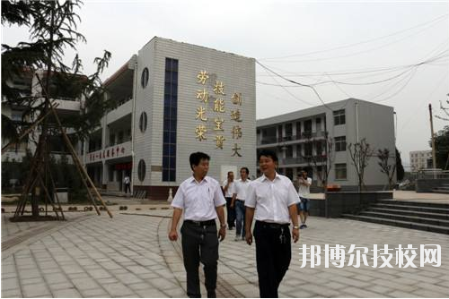 洛南縣職業(yè)技術(shù)教育中心2020年報(bào)名條件、招生要求、招生對象