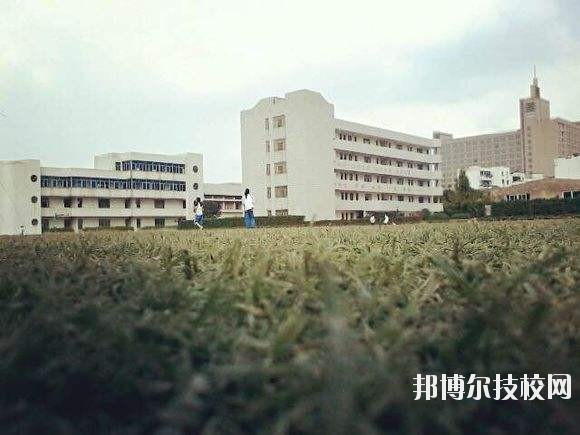 余姚市職業(yè)技術學校2020年學費、收費多少