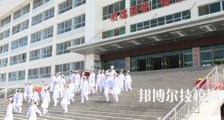 甘肅省酒泉衛(wèi)生學(xué)校2020年學(xué)費、收費多少