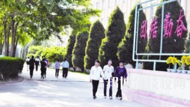甘肅省商業(yè)學(xué)校2020年報(bào)名條件、招生要求、招生對象