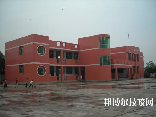 清鎮(zhèn)中等職業(yè)技術(shù)學(xué)校怎么樣、好不好