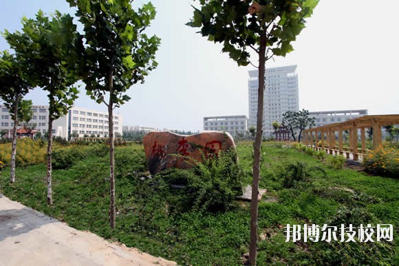 衡水科技工程學(xué)校2020年招生辦聯(lián)系電話(huà)