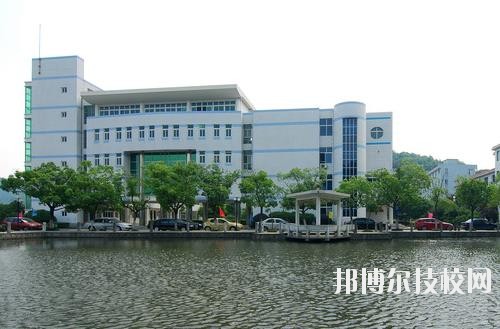 鄞州職業(yè)高級(jí)中學(xué)2020年學(xué)費(fèi)、收費(fèi)標(biāo)準(zhǔn)