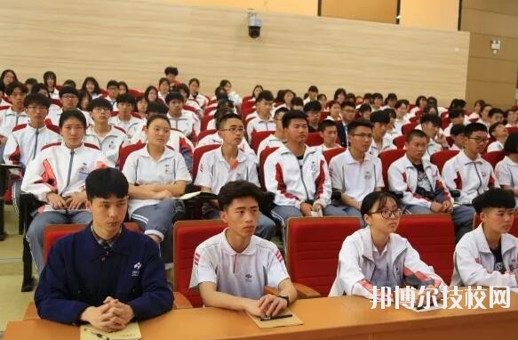 新昌技師學(xué)院2020年報(bào)名條件、招生要求、招生對(duì)象