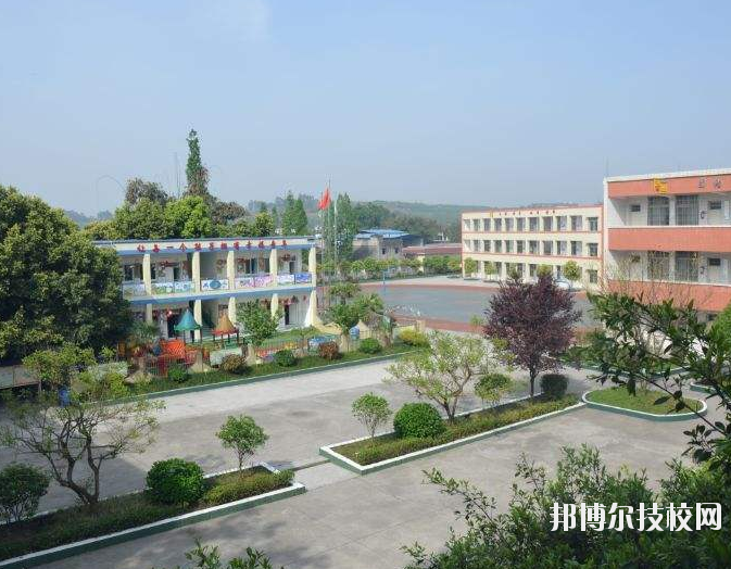 重慶巴南職業(yè)教育中心學(xué)校怎么樣、好不好