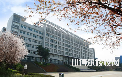 重慶三峽衛(wèi)生學(xué)校2020年報(bào)名條件、招生要求、招生對(duì)象