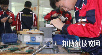 蘭州電子工業(yè)學(xué)校2020年學(xué)費(fèi)、收費(fèi)多少