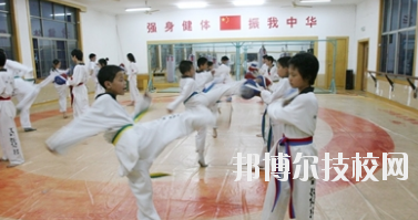 嘉峪關(guān)體育運(yùn)動(dòng)學(xué)校2020年報(bào)名條件、招生要求、招生對(duì)象