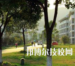 重慶第二財貿(mào)學校怎么樣、好不好