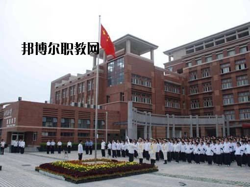 西安美術(shù)學(xué)院附屬中等美術(shù)學(xué)校2020年報(bào)名條件、招生要求、招生對(duì)象 