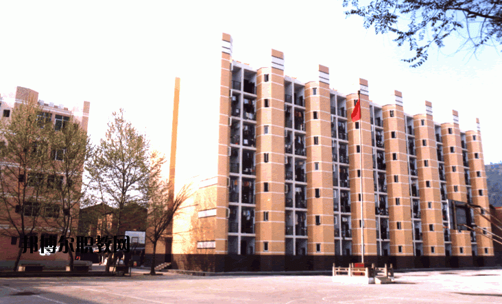 達(dá)州風(fēng)華職業(yè)技術(shù)學(xué)校2020年報(bào)名條件、招生要求、招生對(duì)象