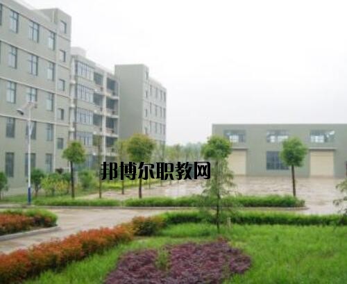 羅山中等職業(yè)學(xué)校2021年報名條件、招生對象