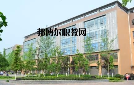 成都市恒輝技工學校2020年報名條件、招生要求、招生對象
