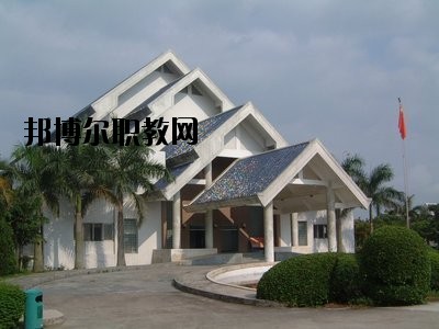 曲靖羅平職業(yè)技術(shù)學(xué)校怎么樣、好不好