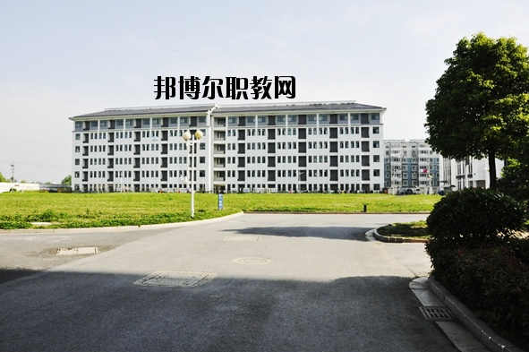 連云港財(cái)經(jīng)學(xué)校怎么樣、好不好
