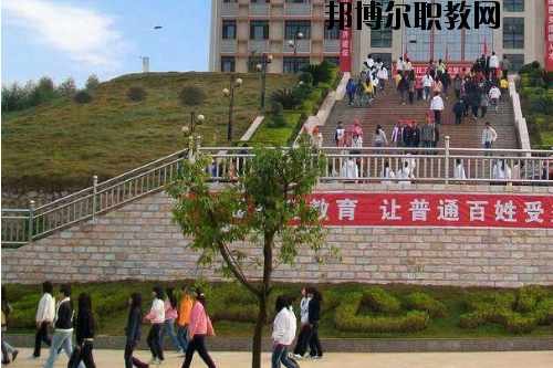 廣西質(zhì)量技術(shù)工程學(xué)校2020年報(bào)名條件、招生要求、招生對(duì)象