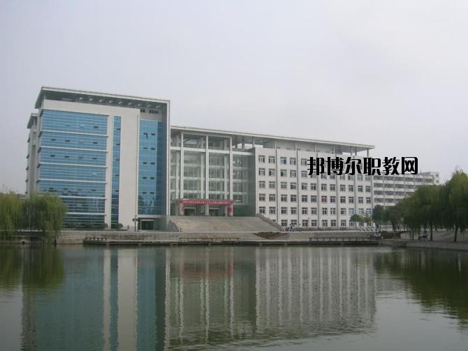 元謀縣職業(yè)高級(jí)中學(xué)2020年學(xué)費(fèi)、收費(fèi)多少
