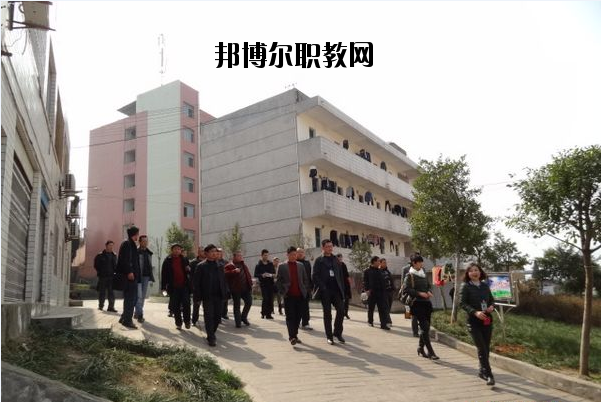 古藺縣大村職業(yè)中學(xué)校2020年報(bào)名條件、招生要求、招生對(duì)象