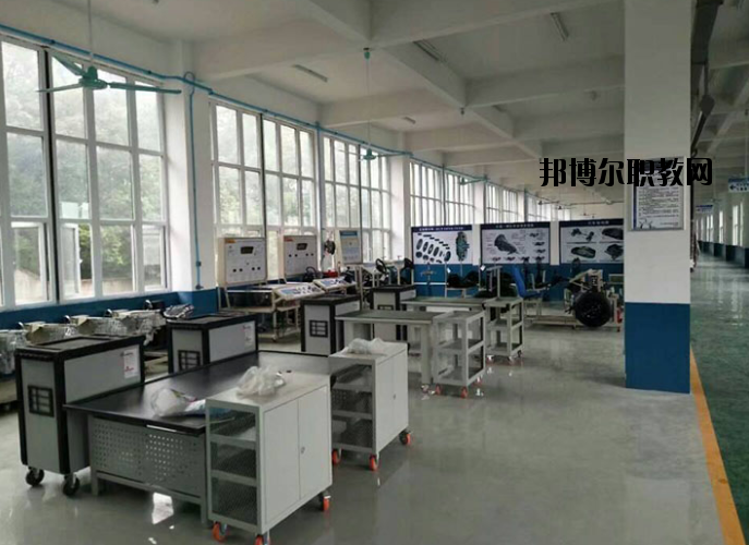 黃石俊賢高級(jí)技工學(xué)校2020年報(bào)名條件、招生要求、招生對(duì)象
