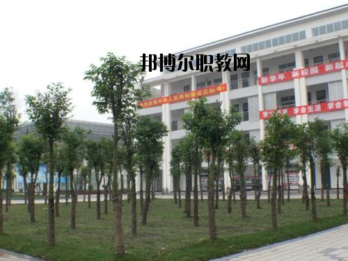 德陽電子工程學(xué)校2020年報名條件、招生要求、招生對象