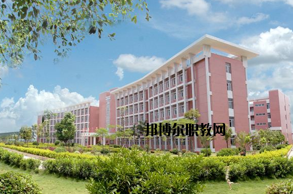 惠來(lái)技工學(xué)校2020年報(bào)名條件、招生要求、招生對(duì)象
