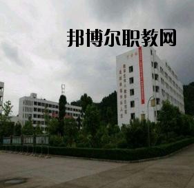 遂寧應(yīng)用高級(jí)技工學(xué)校2020年報(bào)名條件、招生要求、招生對(duì)象