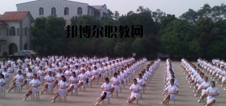 四川紅十字衛(wèi)生學(xué)校2020年報名條件、招生要求、招生對象