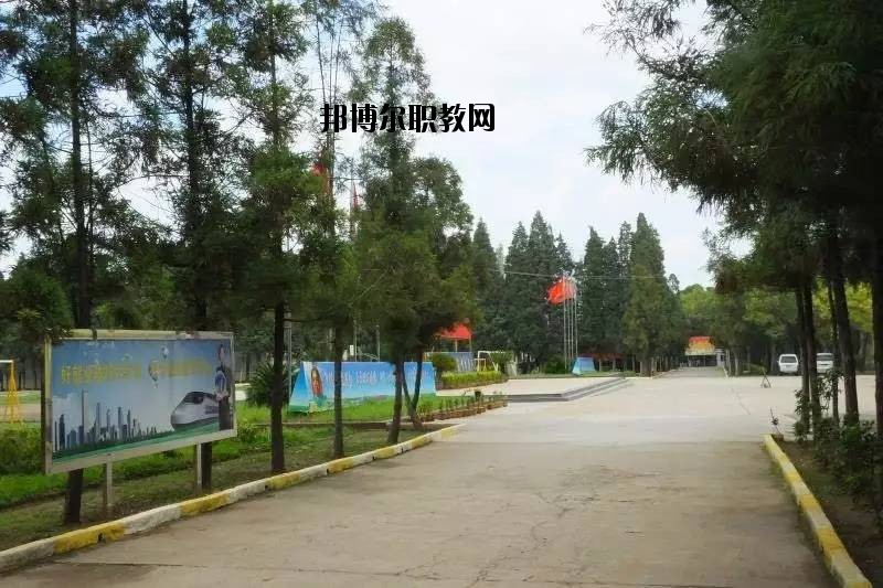 富寧縣民族職業(yè)高級中學(xué)2020年報名條件、招生要求、招生對象