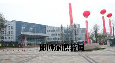 川北醫(yī)學(xué)院附屬醫(yī)院護(hù)士學(xué)校2020年報(bào)名條件、招生要求、招生對(duì)象