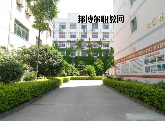 贛州光華職業(yè)技術學校2020年報名條件、招生要求、招生對象