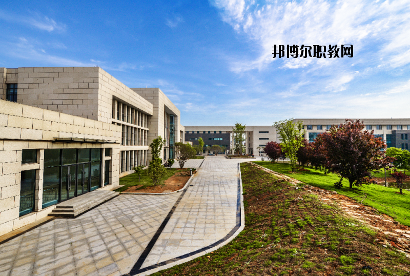 江蘇建筑職業(yè)技術(shù)學(xué)院2020年報名條件、招生要求、招生對象