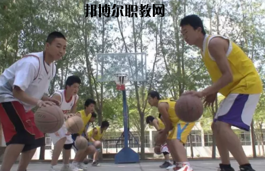 張掖體育運(yùn)動(dòng)學(xué)校2020年學(xué)費(fèi)、收費(fèi)多少