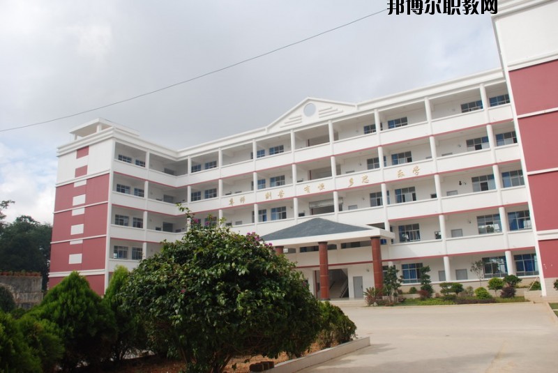 祥云縣職業(yè)高級中學(xué)2020年報名條件、招生要求、招生對象
