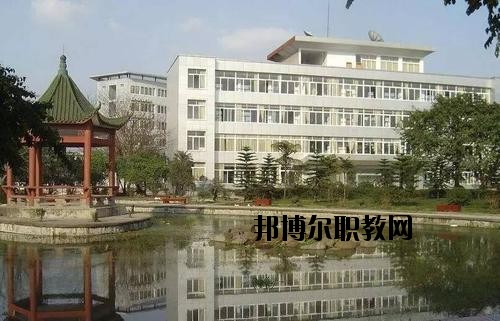 宜賓商業(yè)職業(yè)中等專業(yè)學(xué)校2020年報(bào)名條件、招生要求、招生對(duì)象
