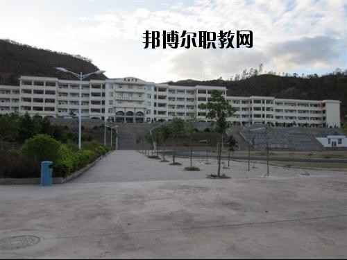 南澗縣職業(yè)高級中學2020年學費、收費多少