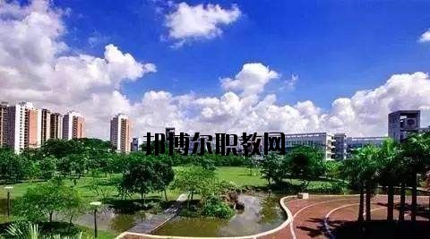 安陸深藍(lán)電子工業(yè)技術(shù)學(xué)校2020年報名條件、招生要求、招生對象