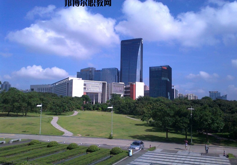 安陸深藍(lán)電子工業(yè)技術(shù)學(xué)校怎么樣、好不好