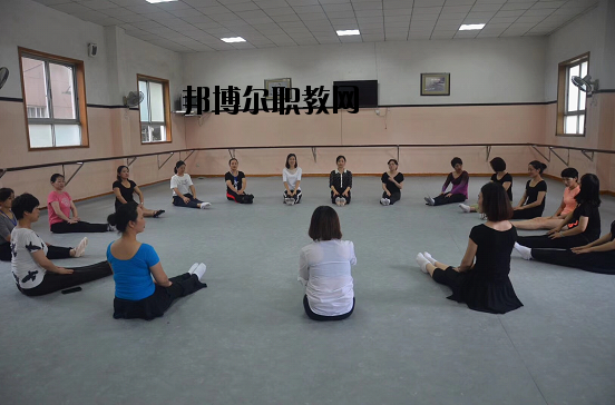 南昌青山湖區(qū)職業(yè)技術(shù)學(xué)校2020年報(bào)名條件、招生要求、招生對(duì)象 