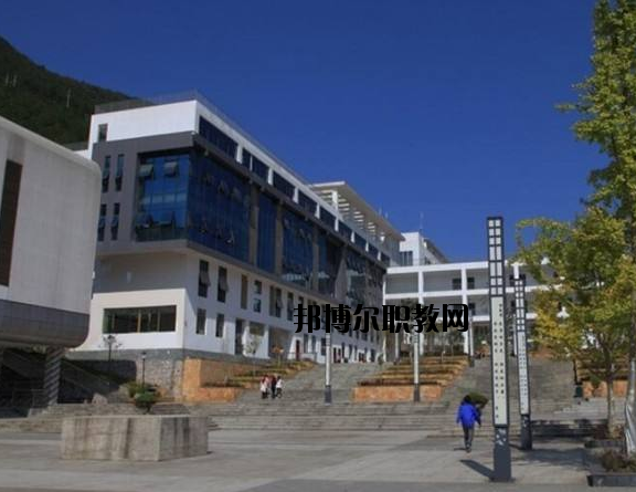 湖北宜昌城市建設(shè)學(xué)校2020年報(bào)名條件、招生要求、招生對(duì)象