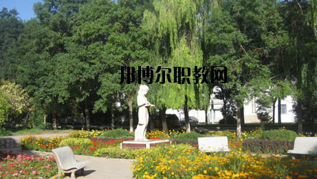 金川公司技工學(xué)校2020年學(xué)費(fèi)、收費(fèi)多少