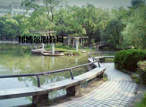 南昌經(jīng)濟管理學校2020年報名條件、招生要求、招生對象