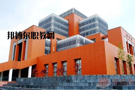 綿竹職業(yè)中專學校2020年報名條件、招生要求、招生對象