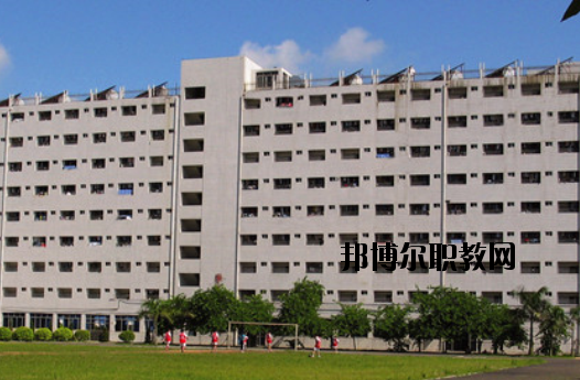 廣東輕工業(yè)技師學院2020年報名條件、招生要求、招生對象
