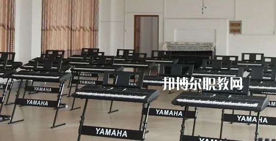 忻城職業(yè)技術(shù)學(xué)校2020年報(bào)名條件、招生要求、招生對象