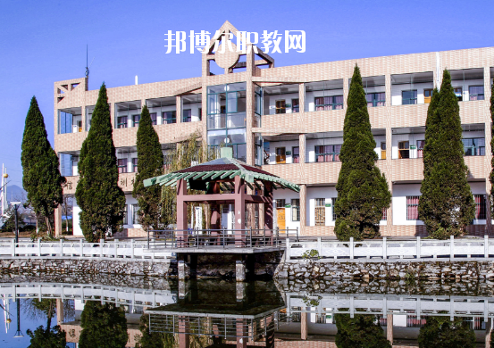 蕪湖機(jī)械工程學(xué)校2020年報(bào)名條件、招生要求、招生對(duì)象