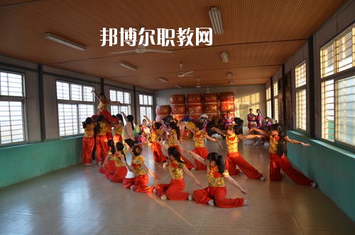 新蔡職業(yè)中等專業(yè)學(xué)校2021年報(bào)名條件、招生要求、招生對(duì)象